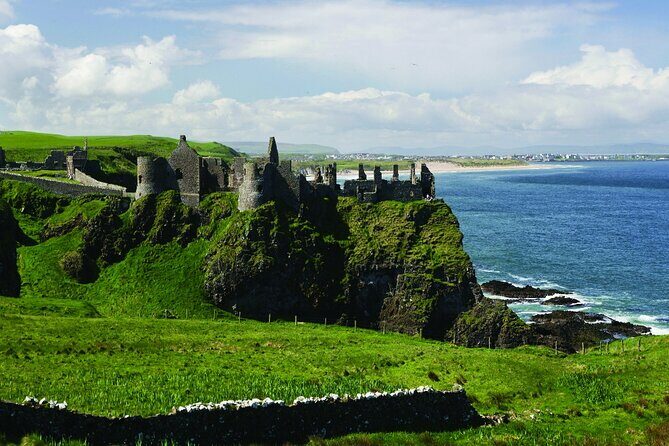4-Day Guided Tour to Discover Ireland and Dublin - Day 2 across Wicklow to Kilkenny: monastic lakes, sheepdog show, and medieval streets