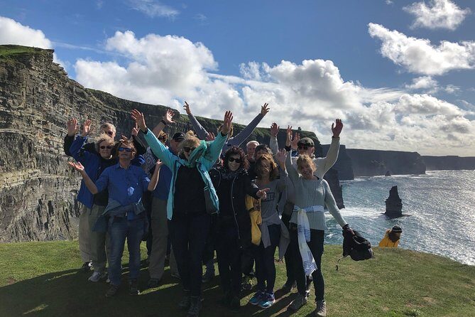 8 Day Emerald Explorer Small Group of tour of Ireland - Day 2: Cahir Castle, Blarney Stone traditions, and a Killarney night out