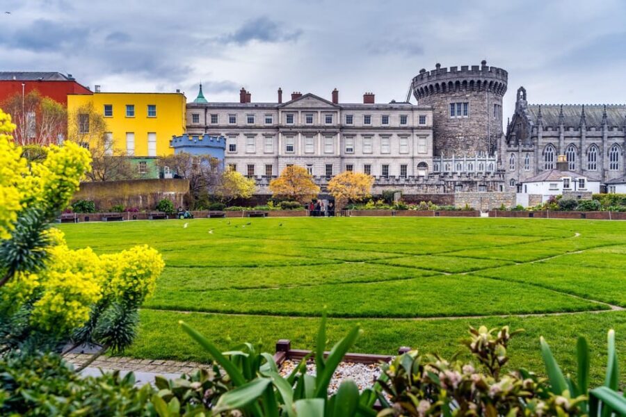 Dublin: Book of Kells, Dublin Castle and Christ Church Tour - St Andrew’s Church and Molly Malone: The Legend Stops That Make It Feel Local