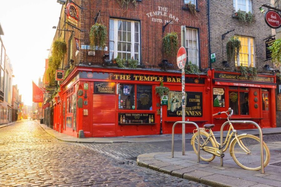 Dublin City Walking Tour, Vikings, St. Partick, Highlights - Dublin Castle’s Courtyard: Vikings to Modern Identity