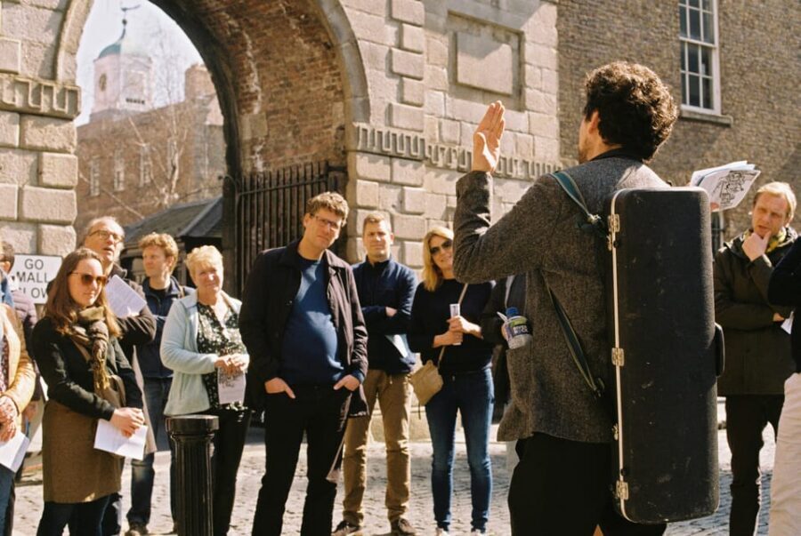 Dublin: Irish Music Walking Tour with Live Performance - What you actually do: street songs meet Irish folk ballads