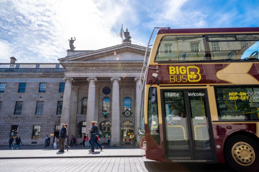 Dublin: Jameson Whiskey Distillery & Hop-on Hop-off Bus Tour - The Bow St Distillery Experience: whiskey tastings with a show, not a lecture