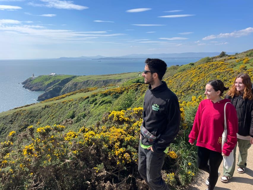 DUBLIN: Malahide castle and Howth MULTILINGUAL full day tour - North Bay of Dublin Bay: What You’ll See From the Bus