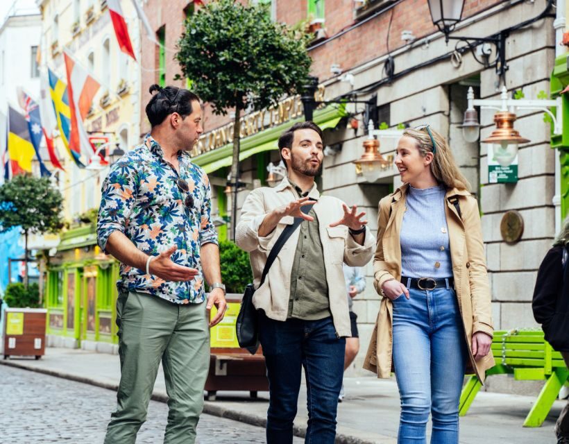 Dublin: Personalized Private Tour with a Local Host - Stops you can expect: coffee, alleys, pubs, and street musicians