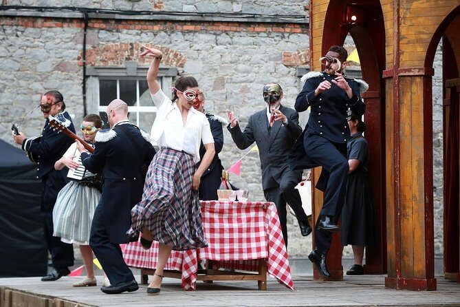 Glendalough Day Tour from Dublin: Including Kilkenny City - The guides: onboard storytelling that makes the day click